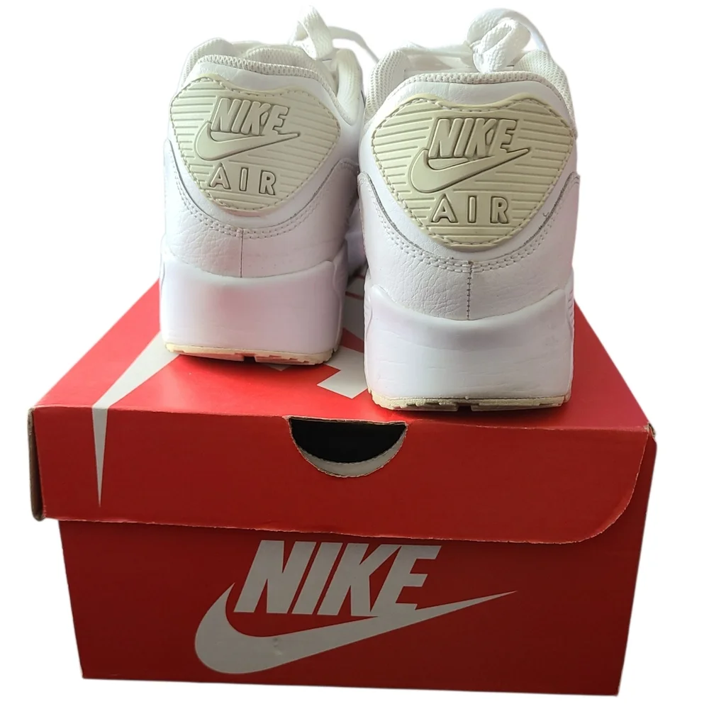 NIKE | AIR MAX 90 |  YOUTH SIZE 6
